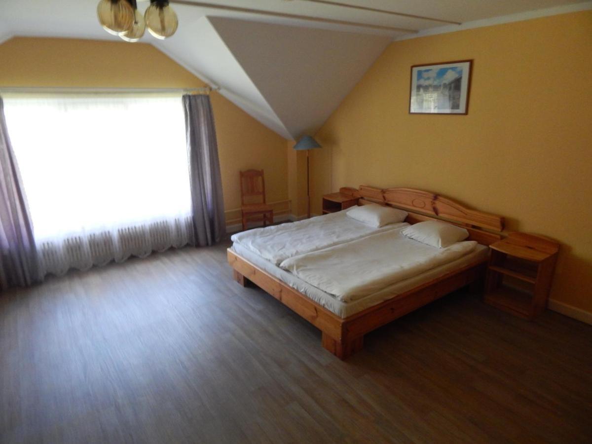 Motel Brencis Iecava Eksteriør billede