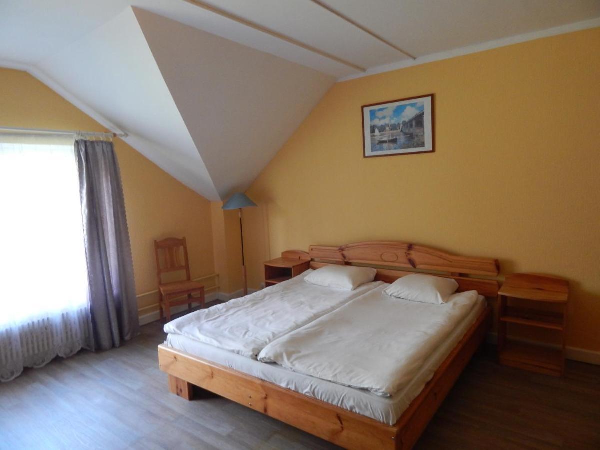 Motel Brencis Iecava Eksteriør billede