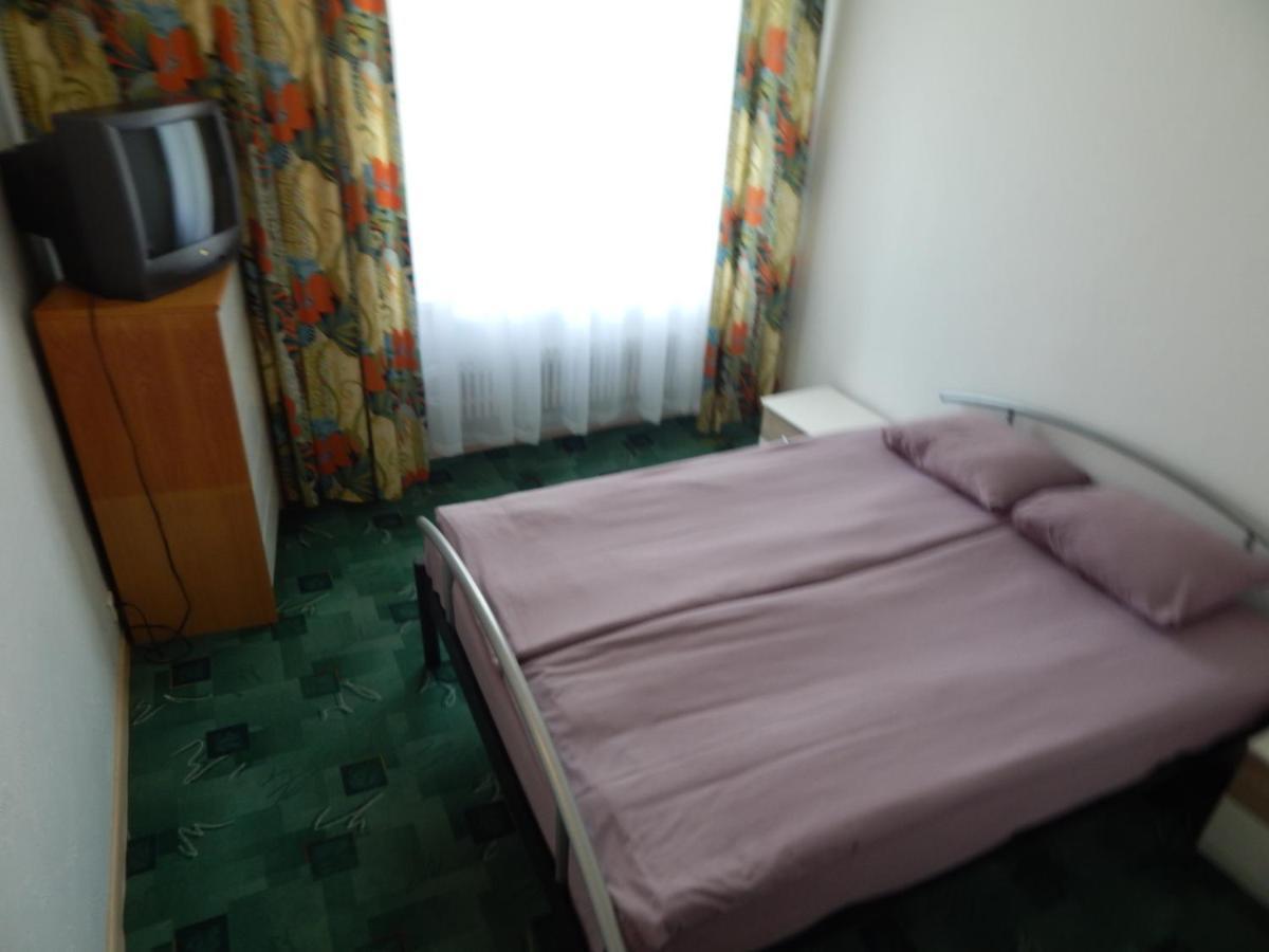 Motel Brencis Iecava Eksteriør billede