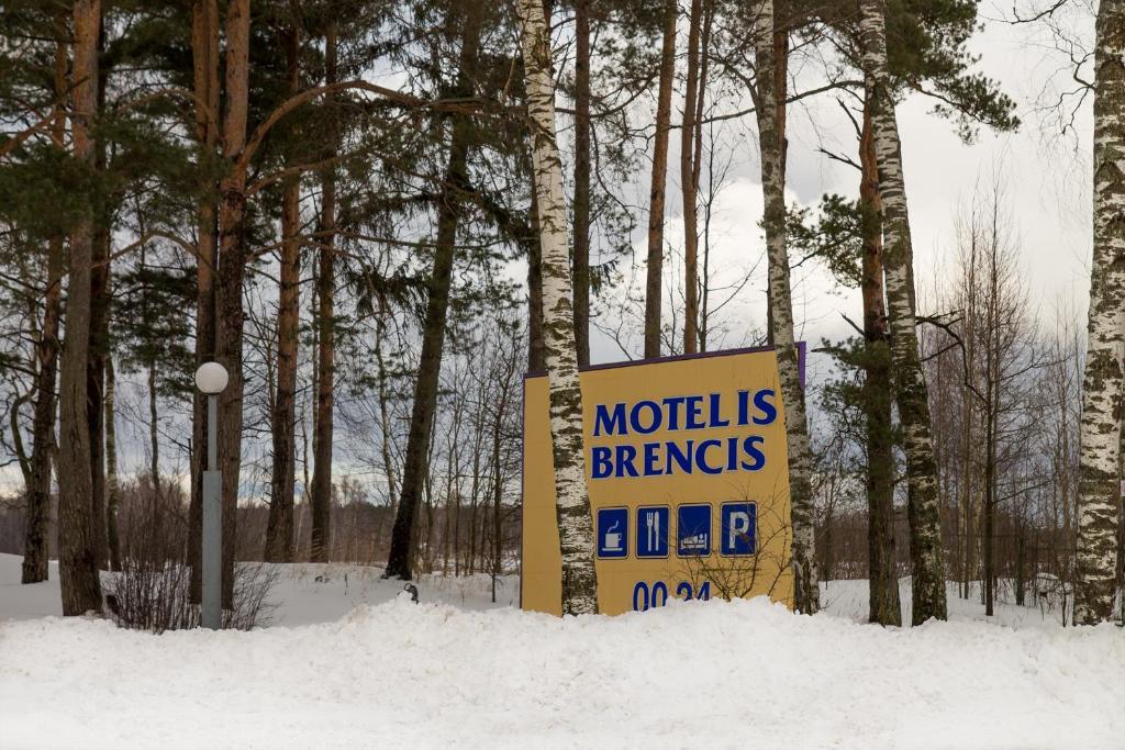 Motel Brencis Iecava Eksteriør billede